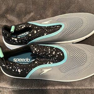 SPEEDO WATER SHOES